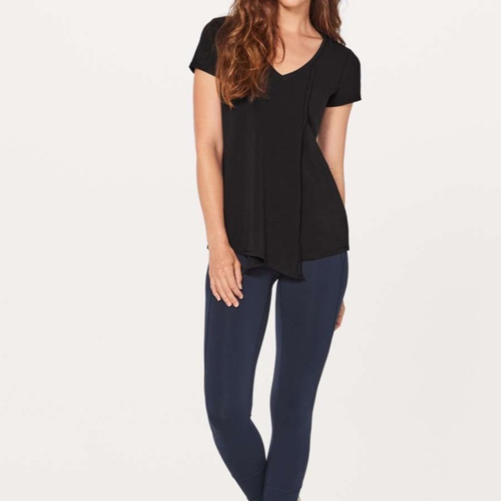 Lululemon Knot a Problem V-Neck Tee in Black size 4 - Picture 2 of 10